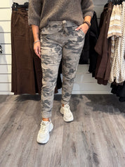 Solveig- Magiska byxor Camo Taupe
