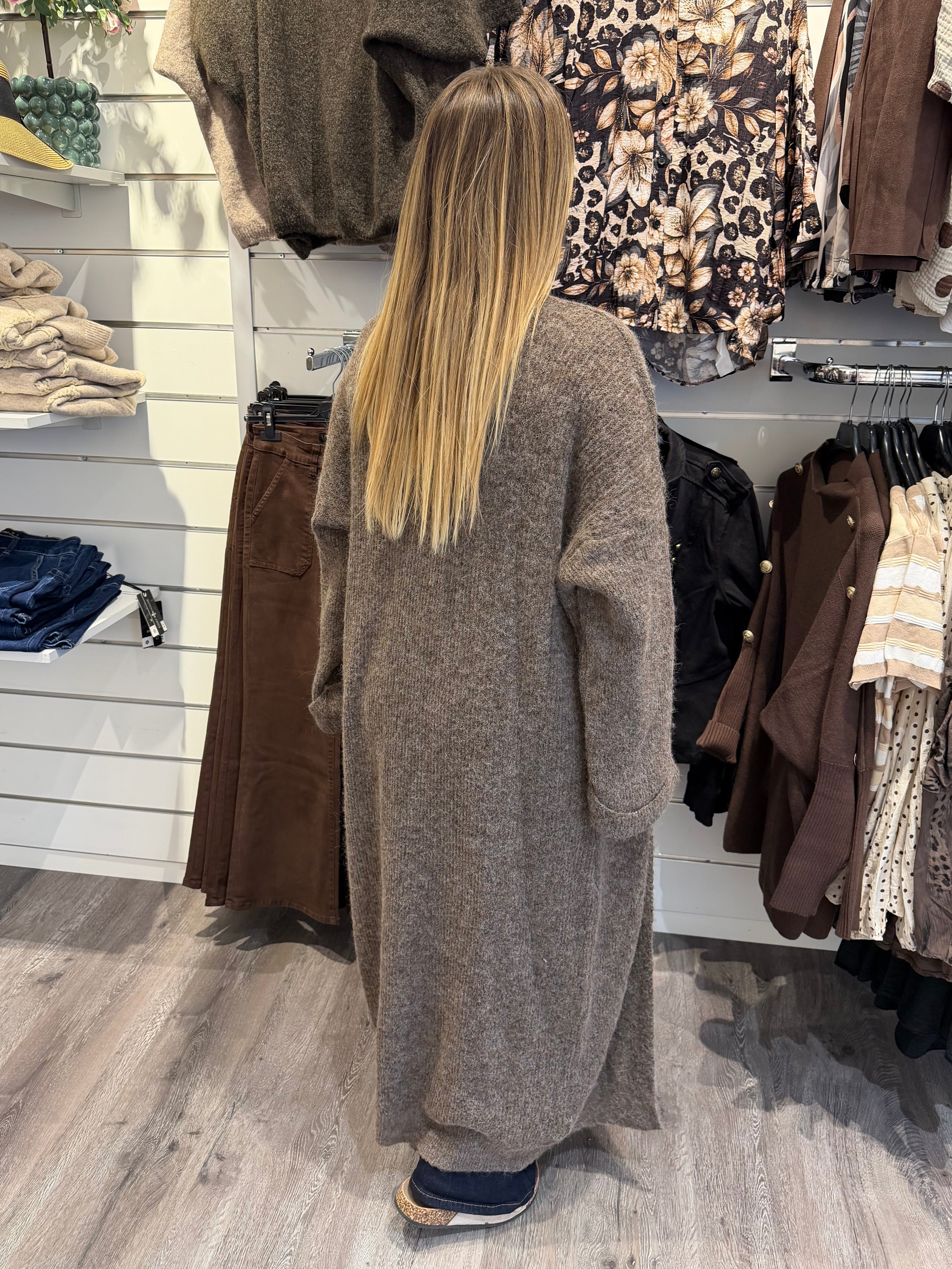 Cira lång stickad kofta  fango
