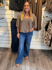 Saga V-ringad topp med ballong arm Taupe