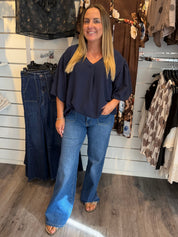 Saga V-ringad topp med ballong arm Navy