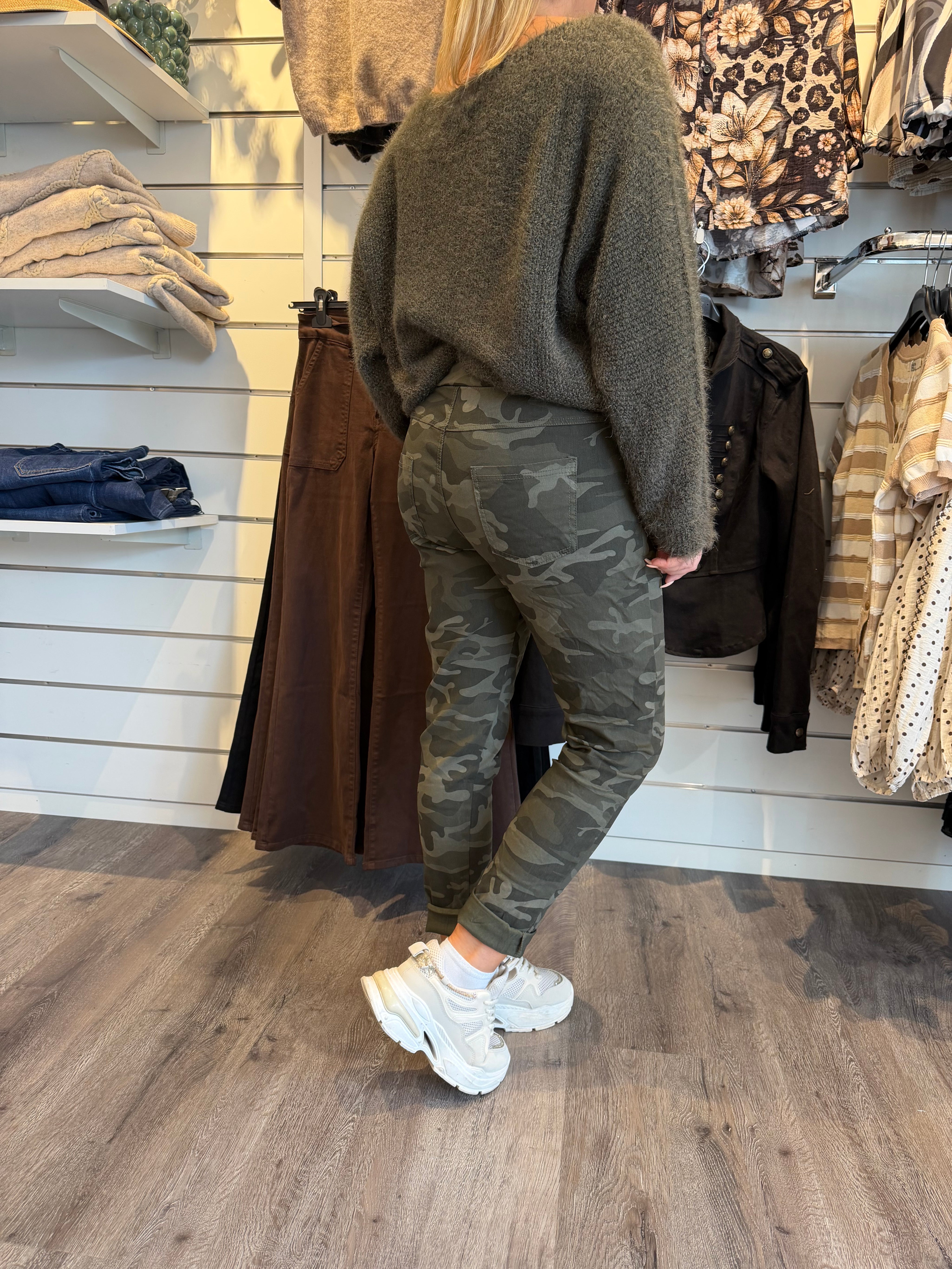 Adria Magiska byxor Camo Army