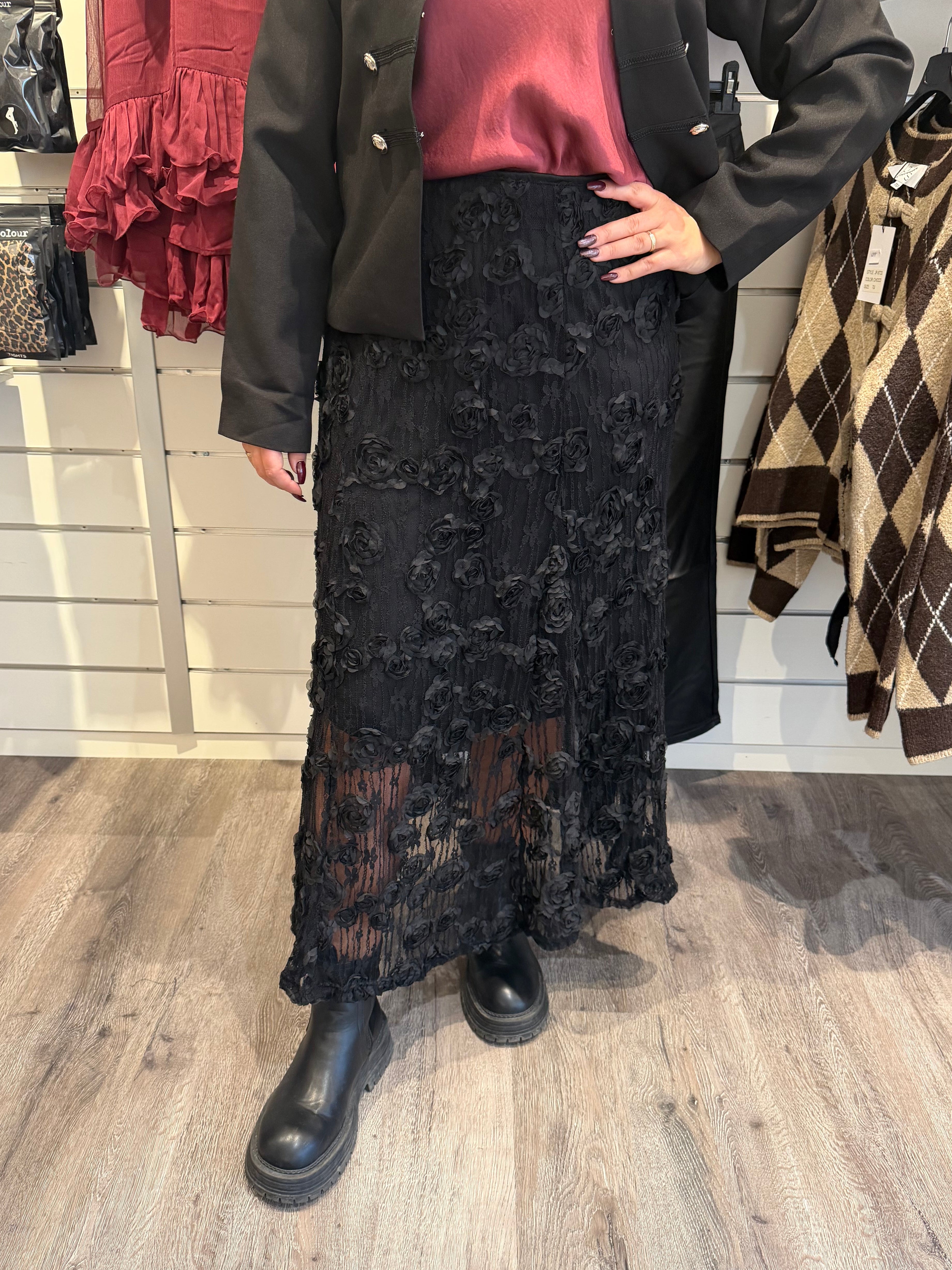 BCELLOISE Spetskjol Flower Svart