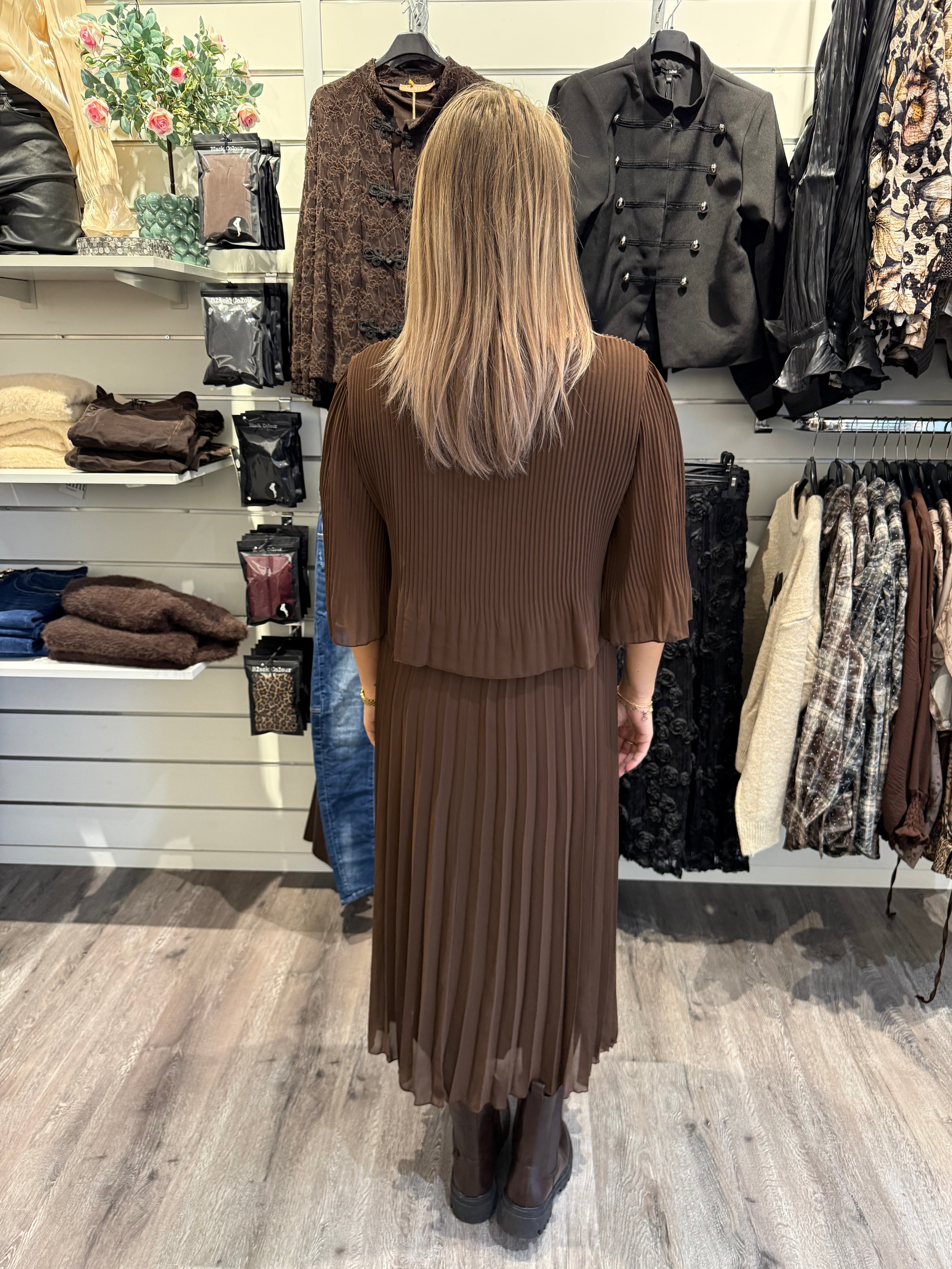 Amanda Klänning Plisserad Choco