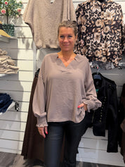 Lizette V-ringad topp Taupe
