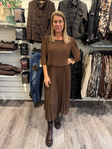 Amanda Klänning Plisserad Choco