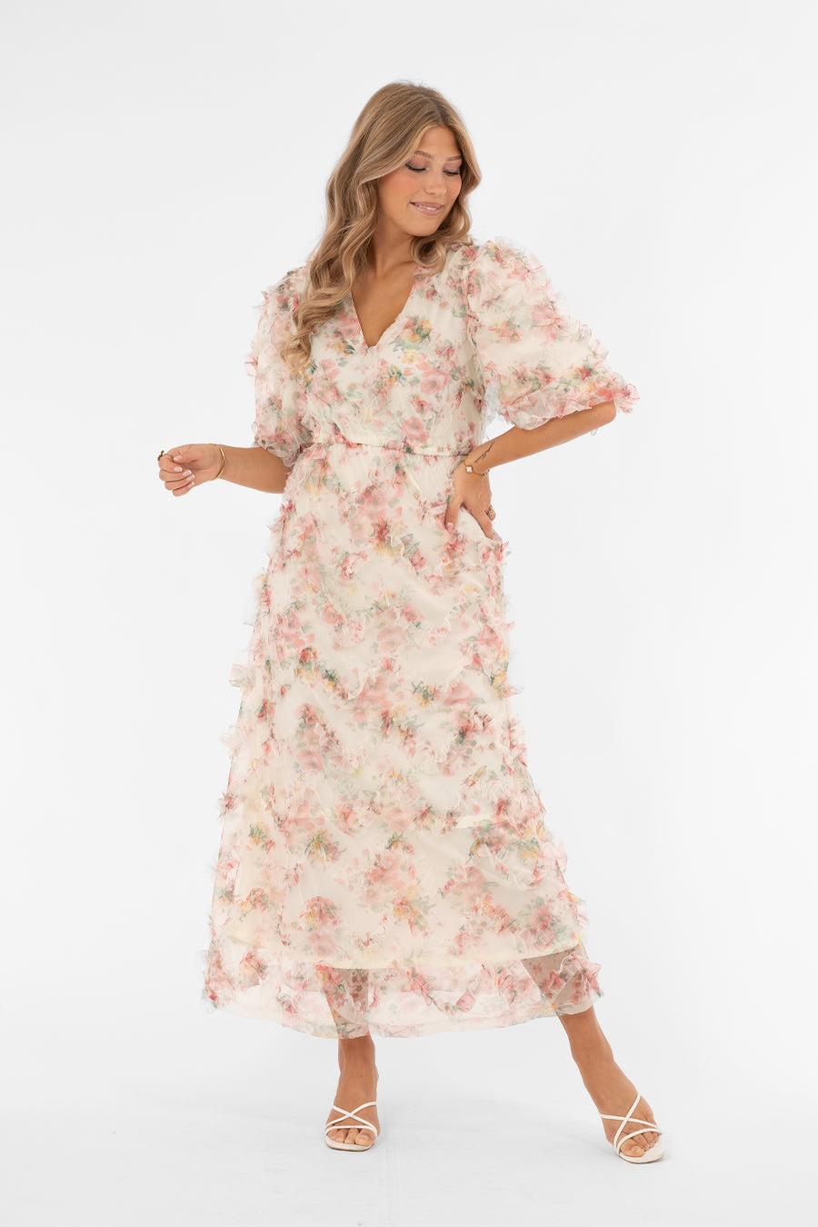 Alvah-blommig-klanning-creme-rosa-1.jpg