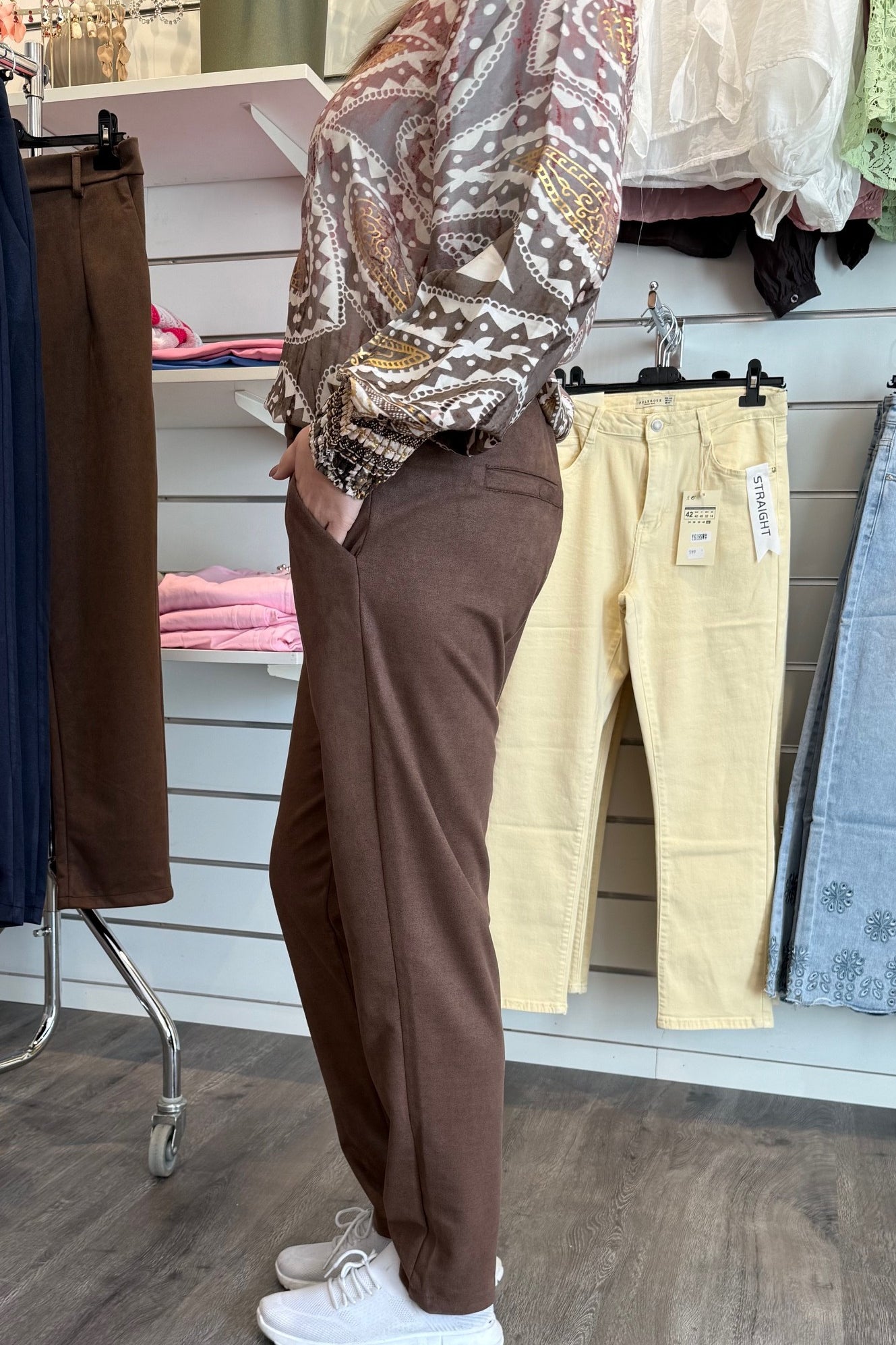 Annelisebrun3_17a73638-f7e0-4a24-8c1e-130a58359b05.jpg