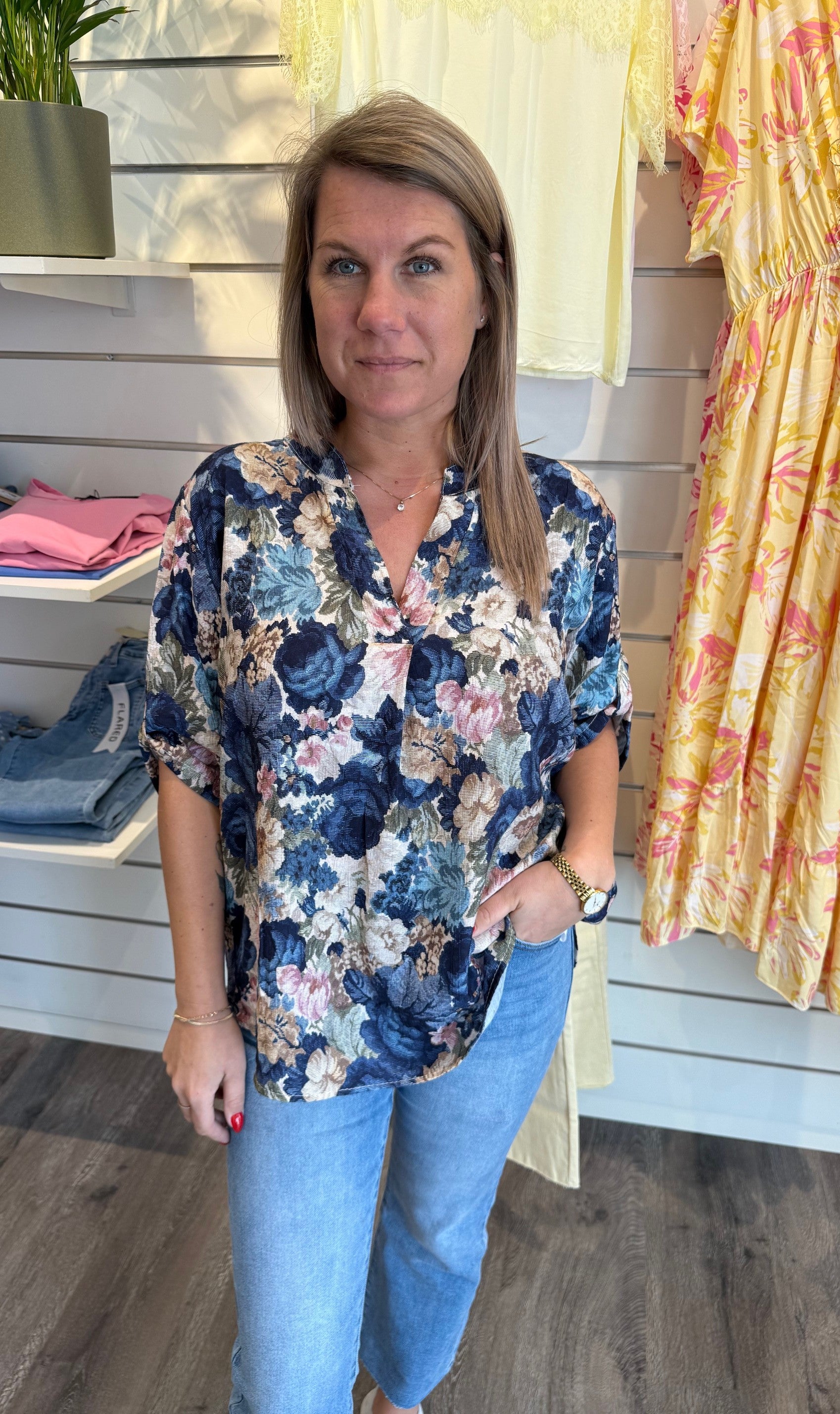 Laila - Blus - Blommor - Blå