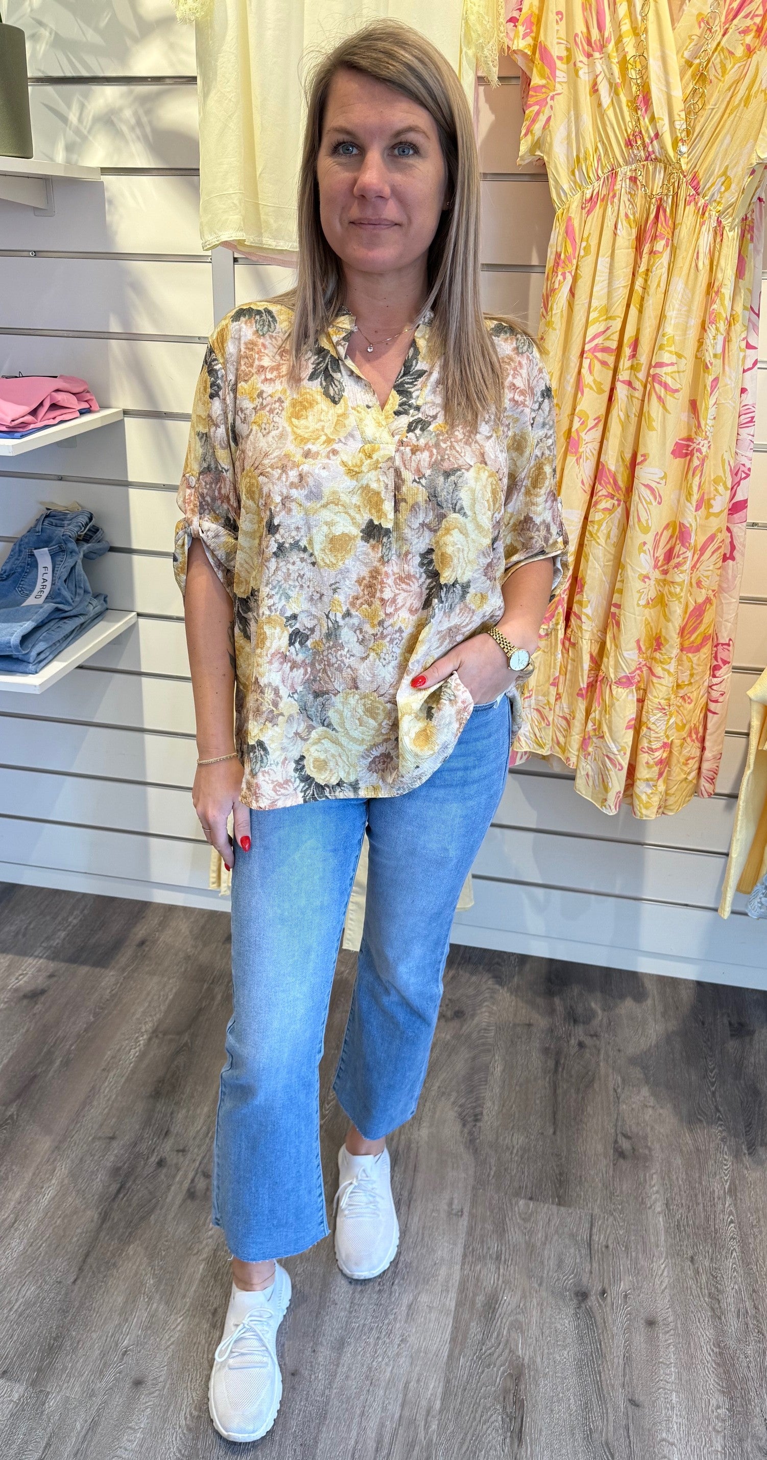 Laila - Blus - Blommor - Gul