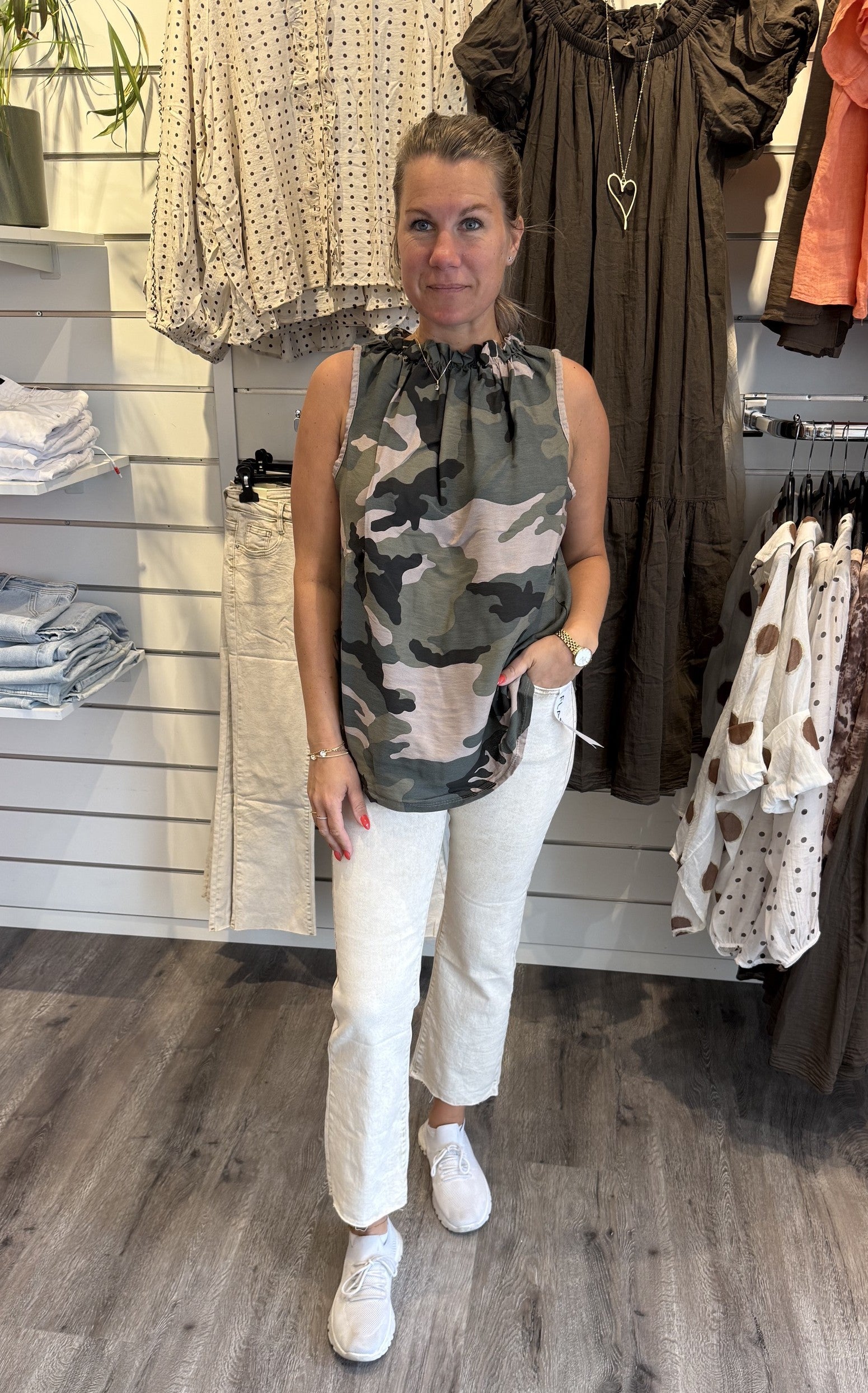 Lucina Topp Camo