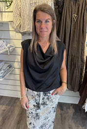 Cattis Topp Satin Svart