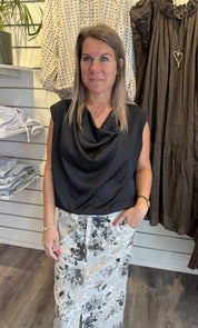Cattis Topp Satin Svart