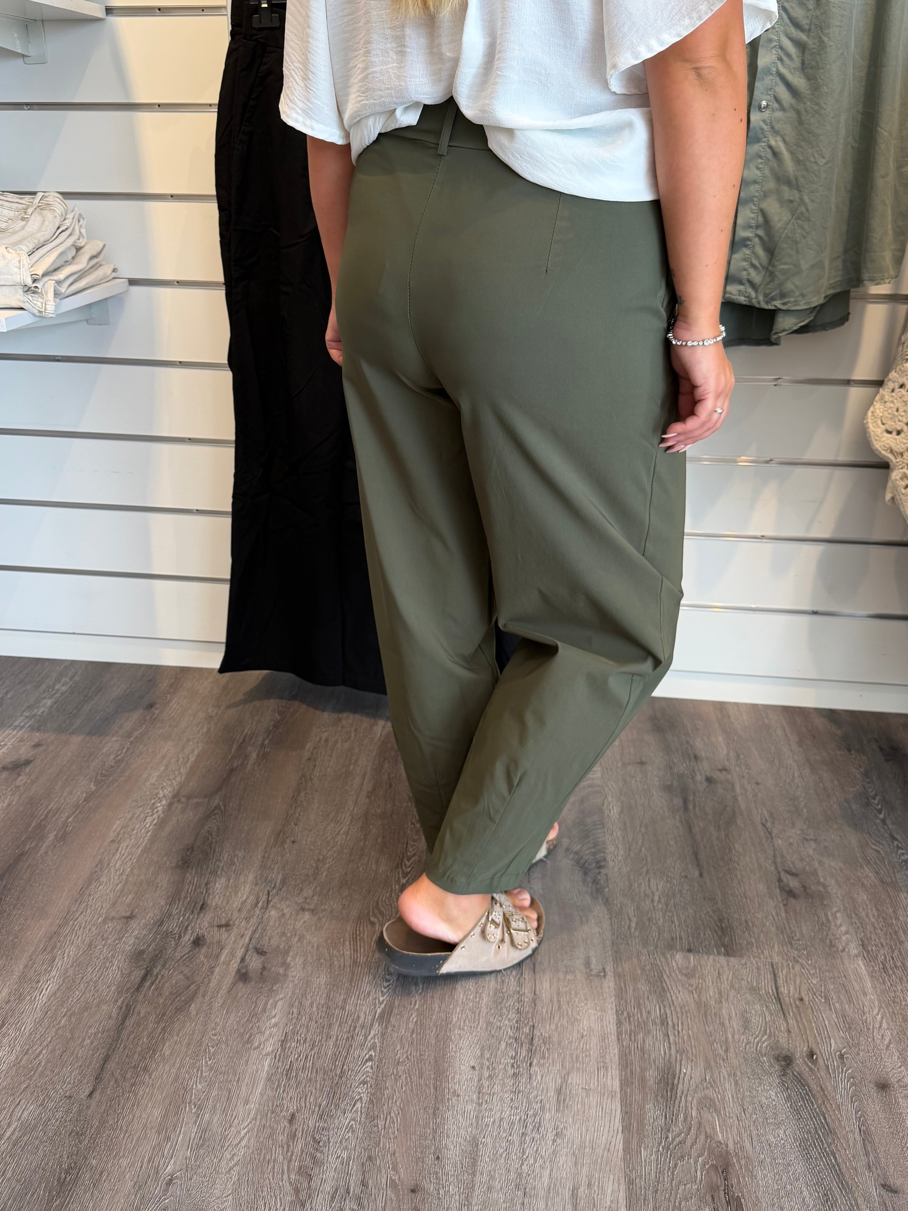 BCBeate Barrel Byxa Khaki