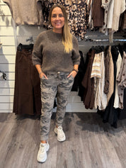 Solveig- Magiska byxor Camo Taupe