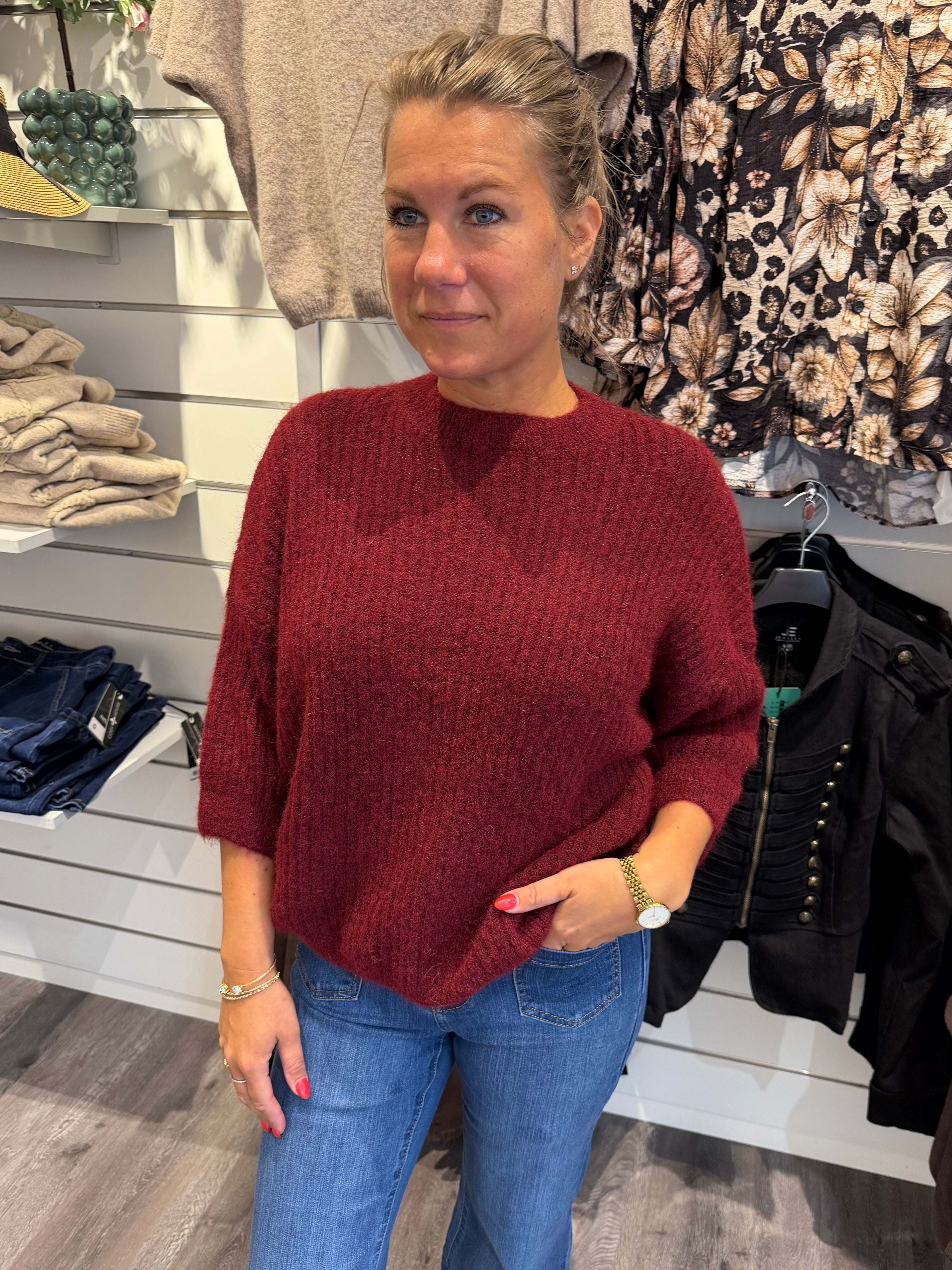 Mimmi stickad tröja Bordo