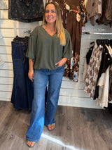 Saga V-ringad topp med ballong arm Khaki