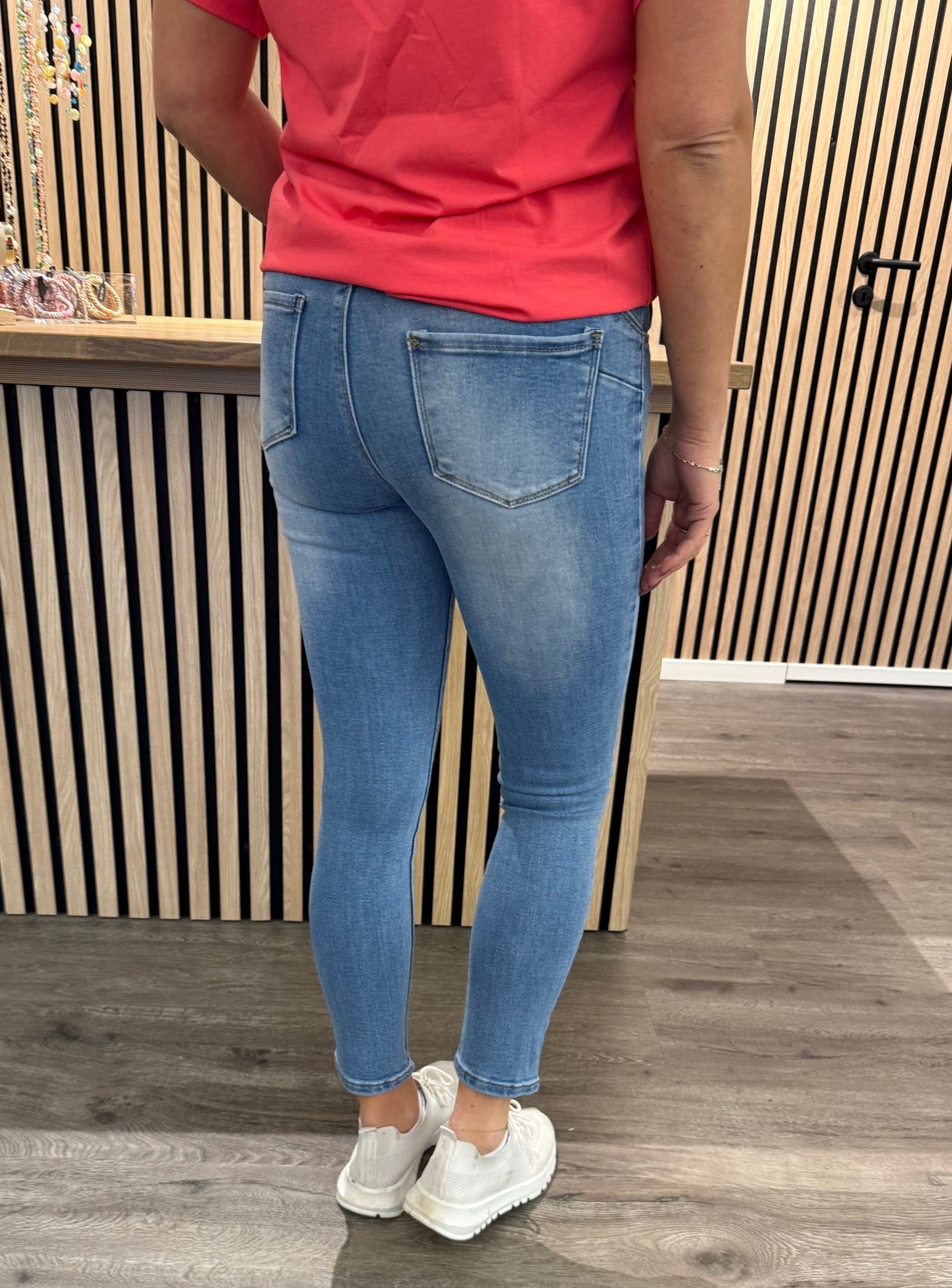 Felicia - Skinnyjeans - Ljustvätt