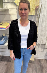 Hailey - Kort virkad Kofta - Svart