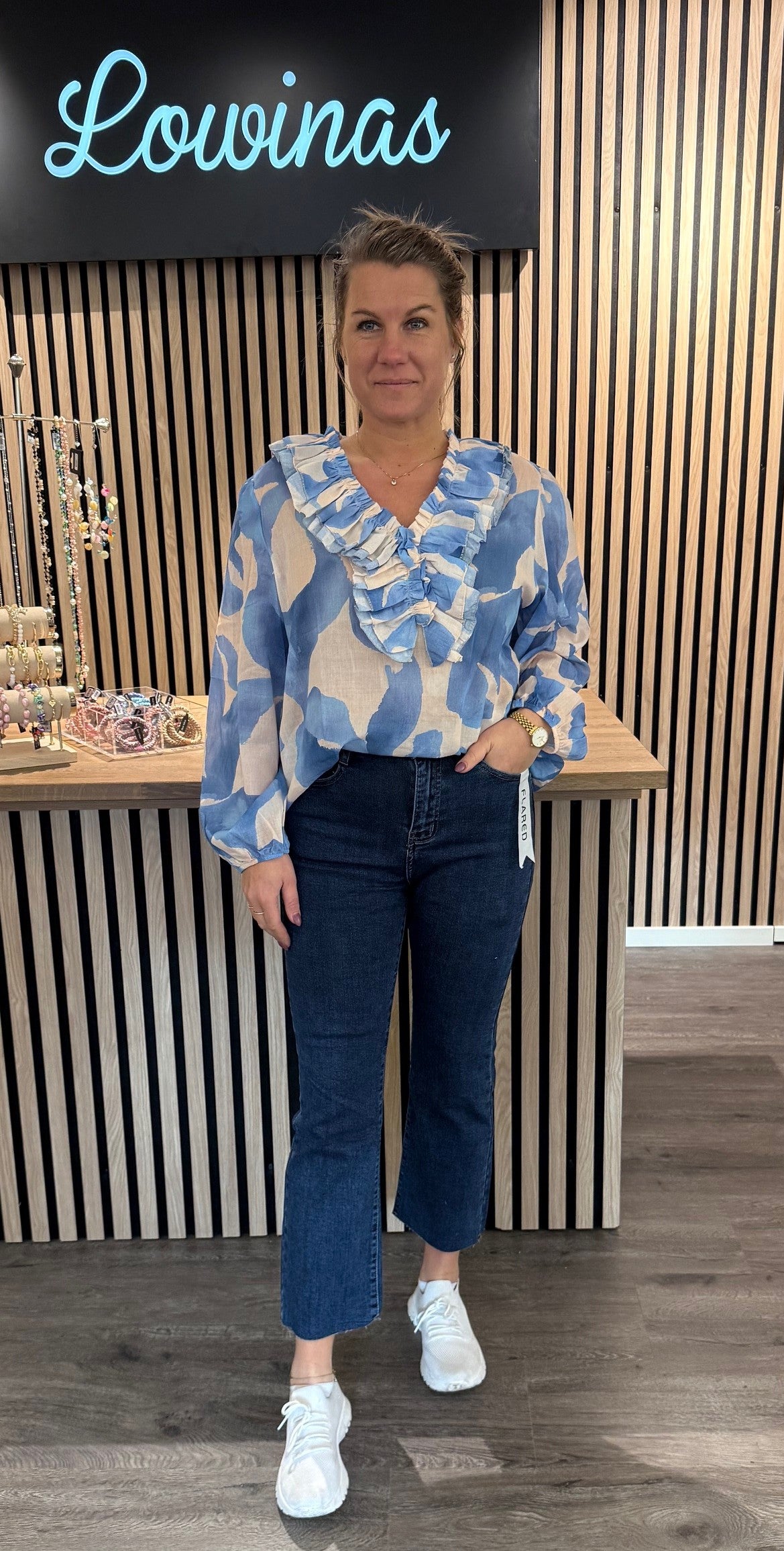 Jenna - Jeans - Flare - Mörk denim - Nyhet