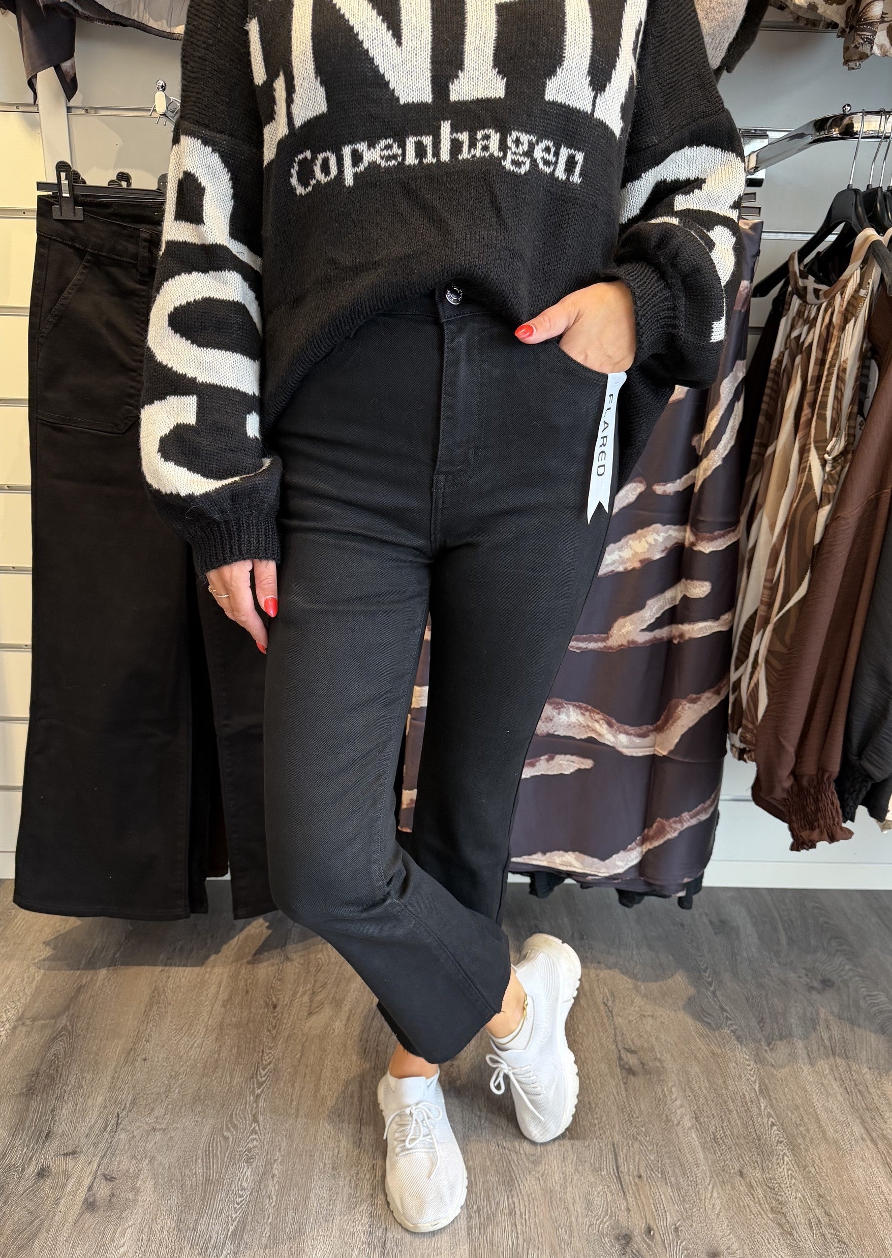 Jenna Jeans Flare Svart