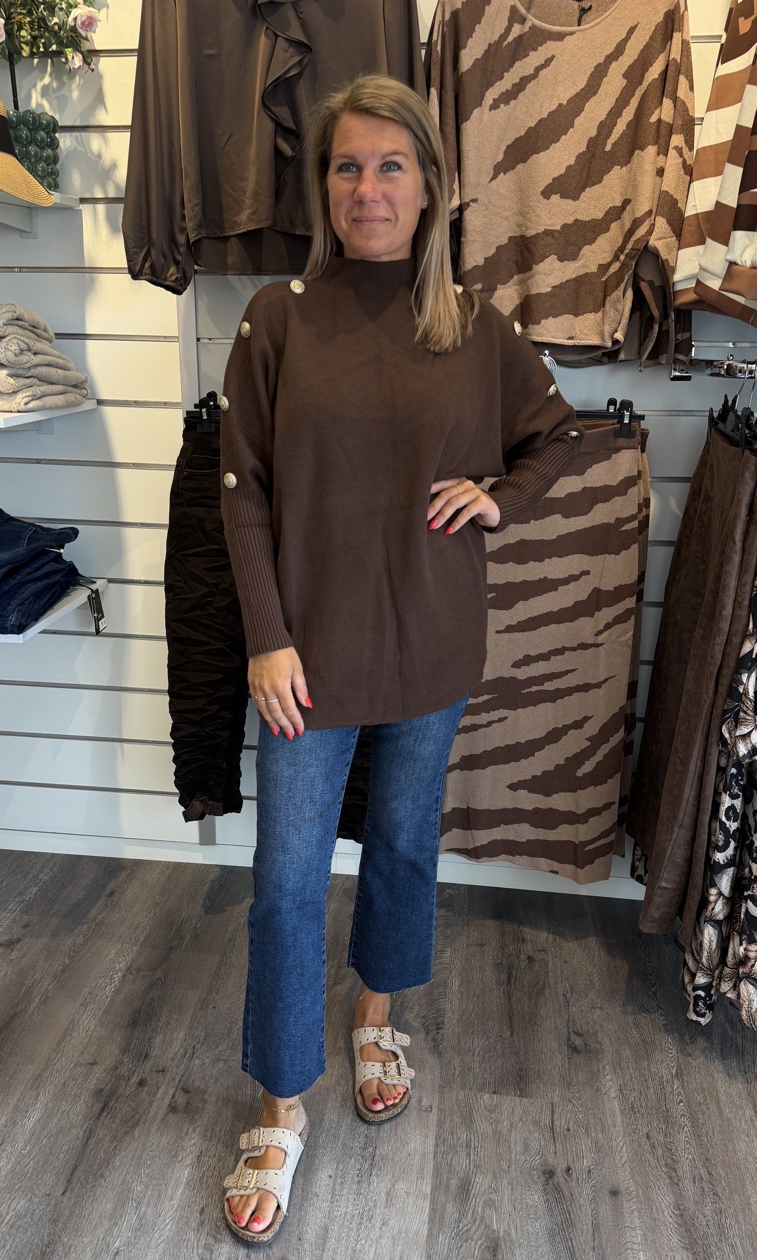 Julia Längre tröja med knappar Choco