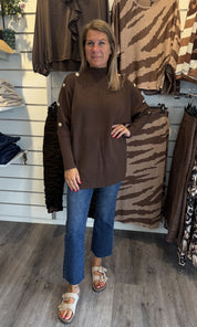 Julia Längre tröja med knappar Choco
