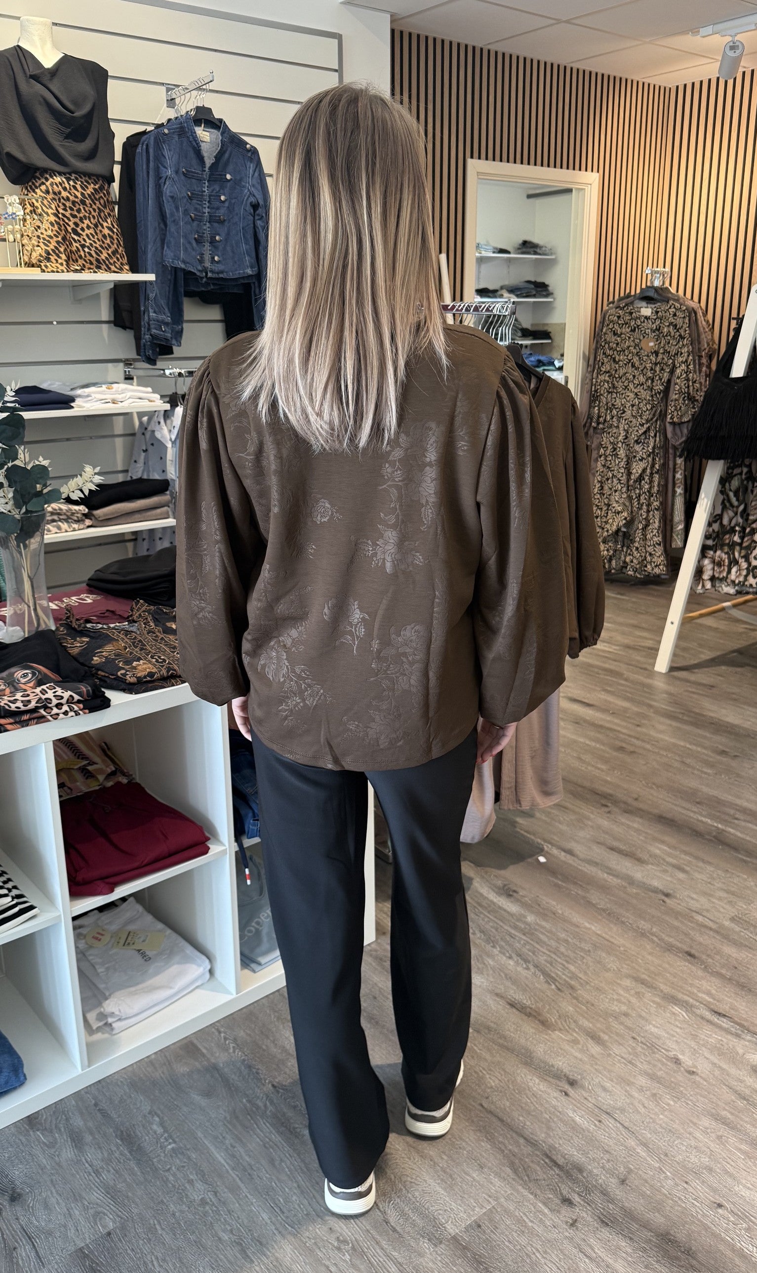 Juni sweatshirt Choco