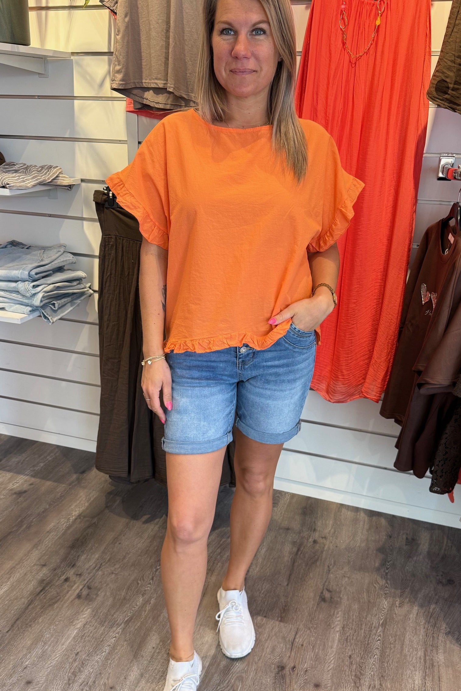 Kasimiraorange_1505927b-68c3-4de4-861f-e0c15b1666d0.jpg