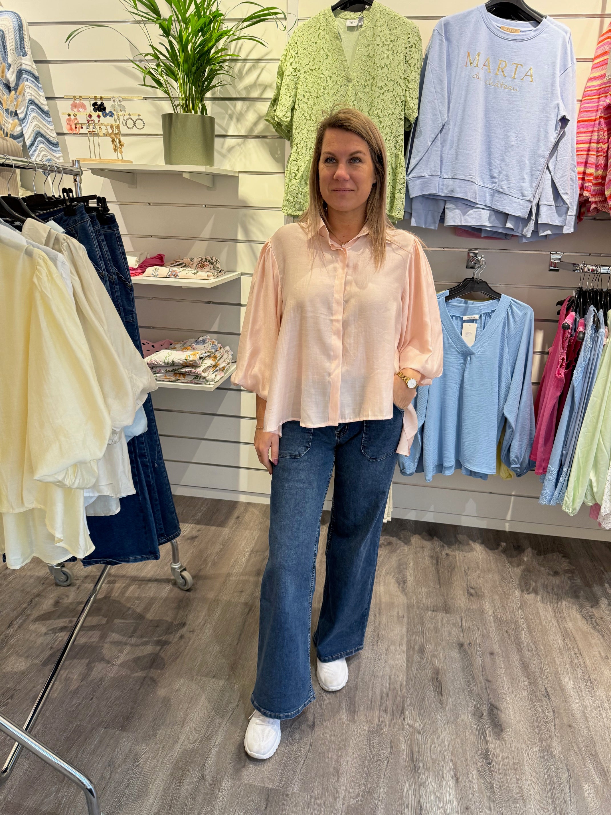 Kerstin - Blus med ballongarm - Rosa