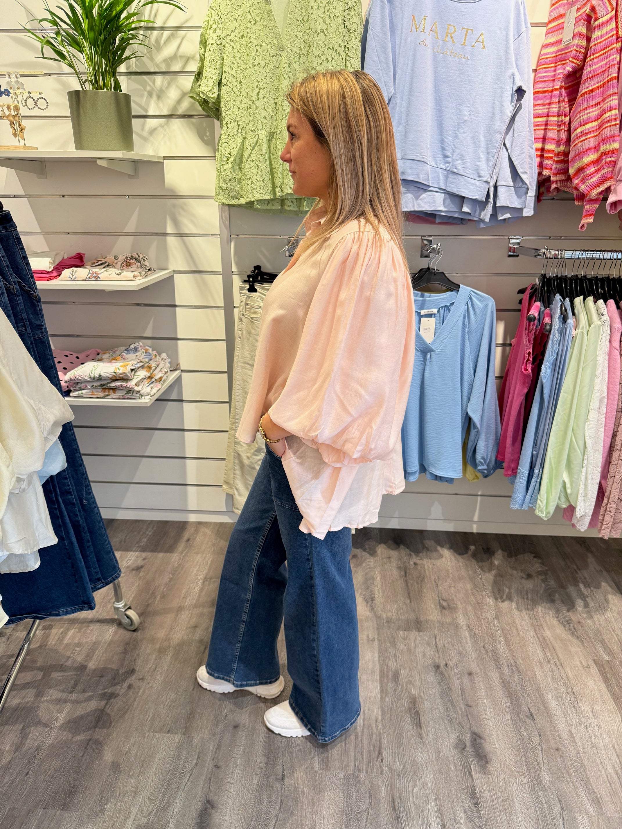 Kerstin - Blus med ballongarm - Rosa