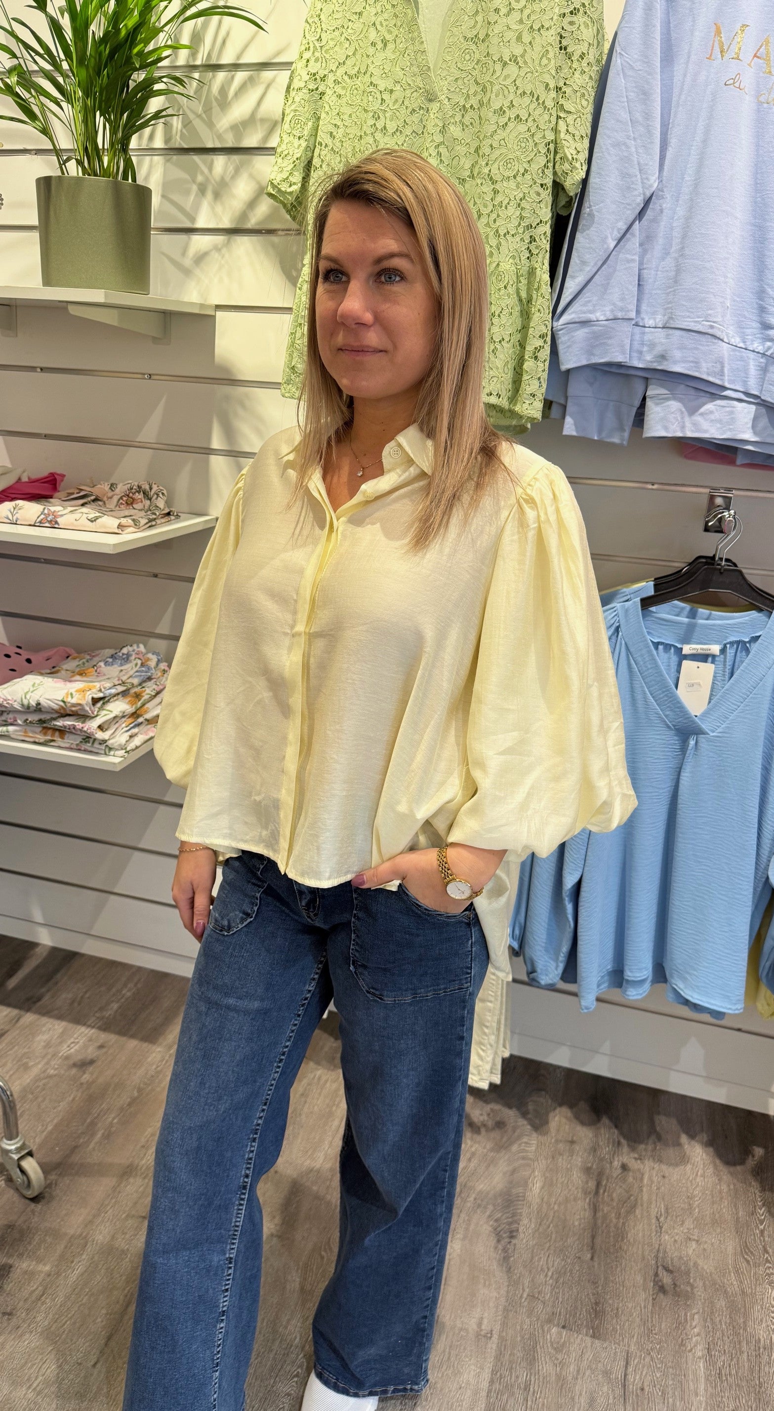 Kerstin - Blus med ballongarm - Gul