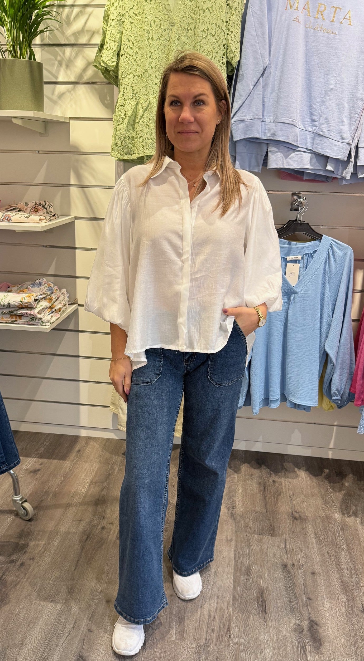 Kerstin - Blus med ballongarm - Vit