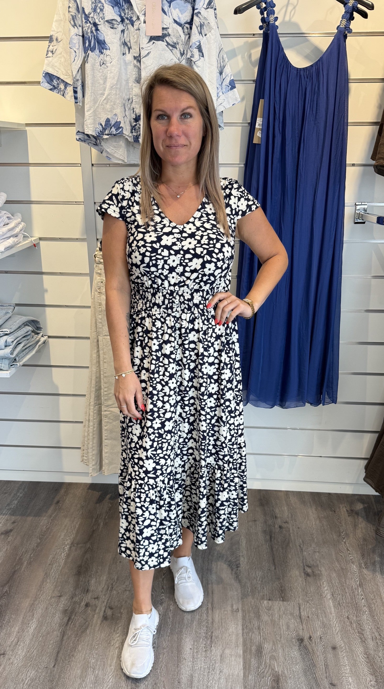 Bella Klänning Blommor Navy