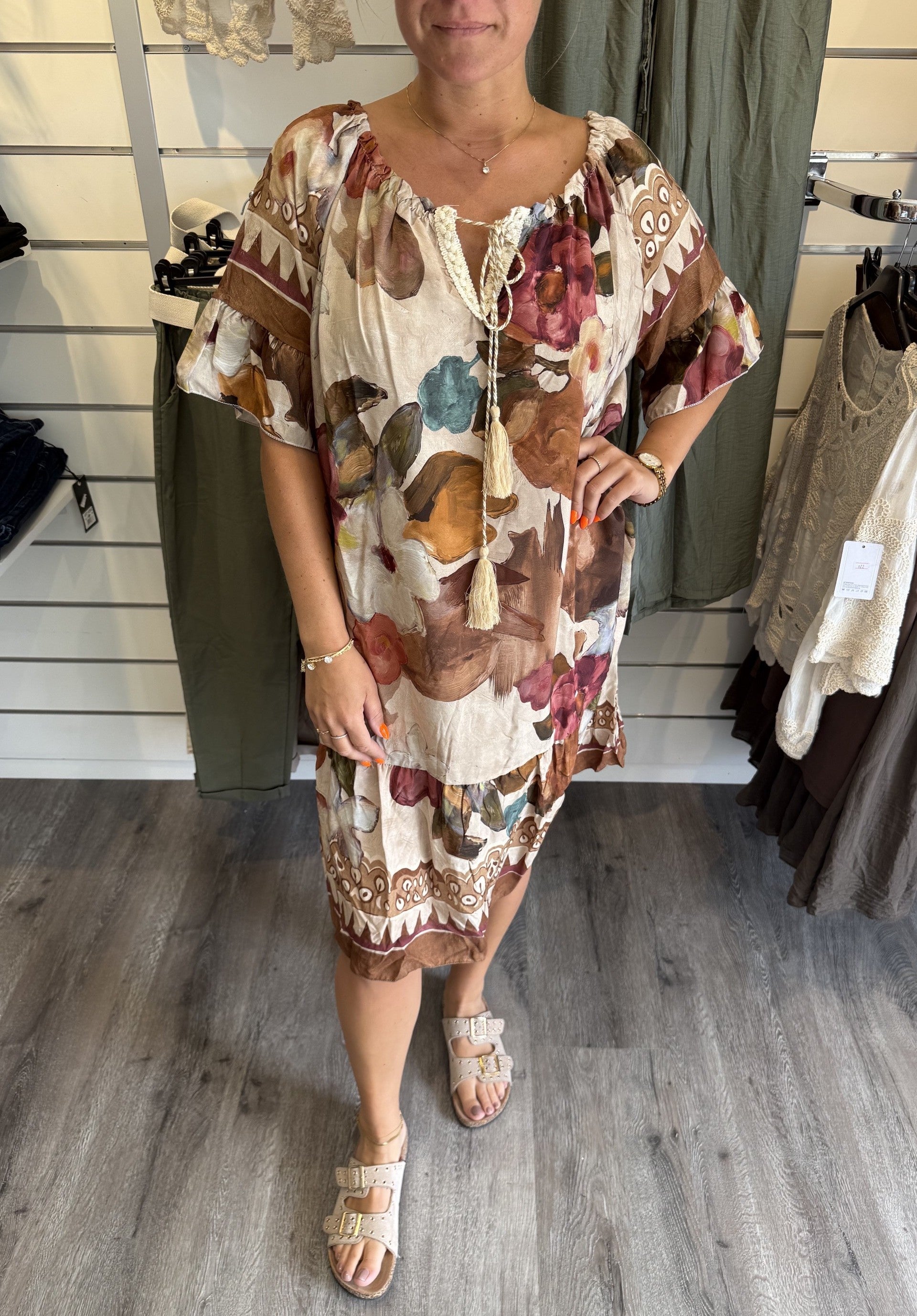 Laura Klänning Mönster Beige
