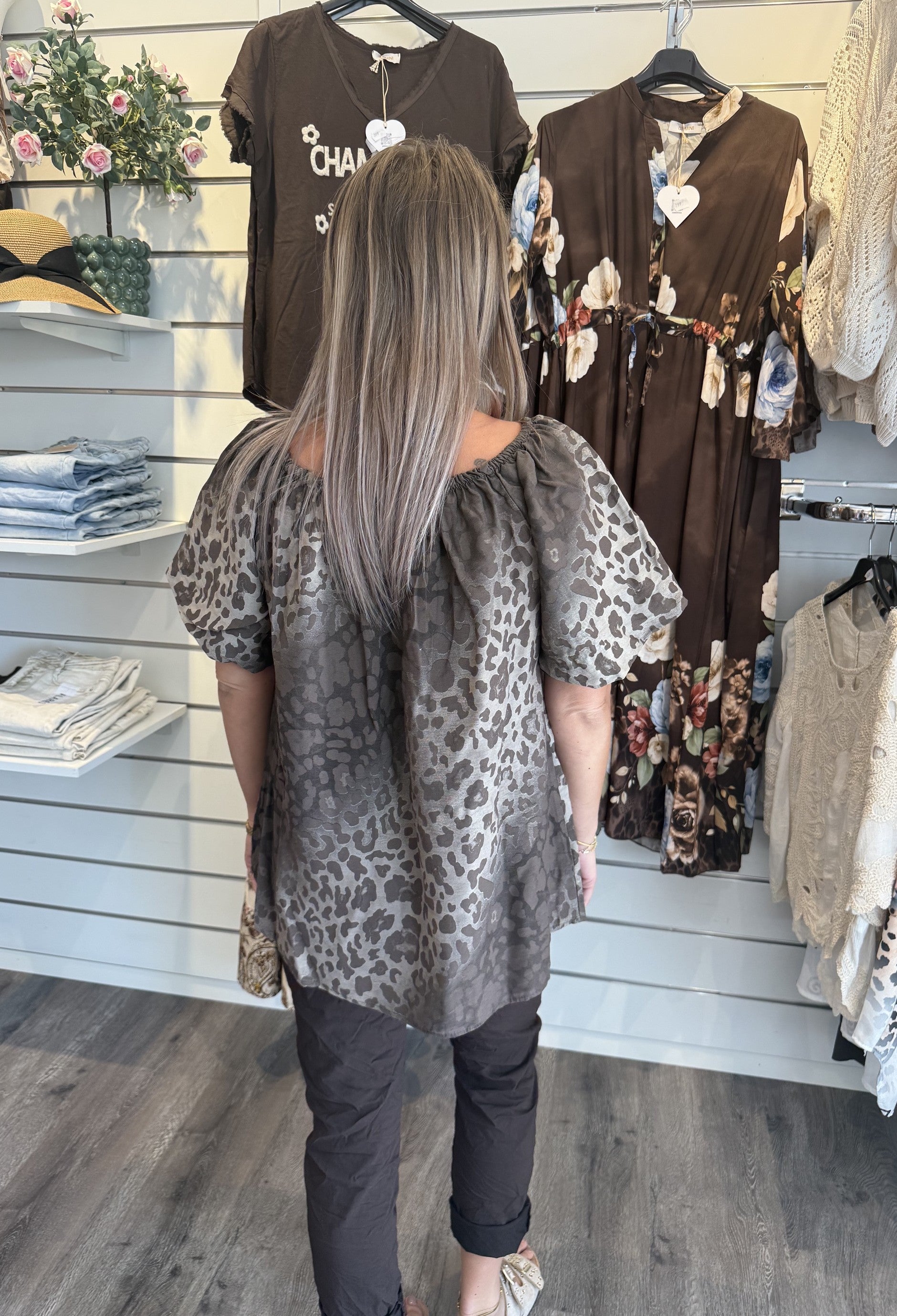 Luciana Topp 26136 Leo Choco