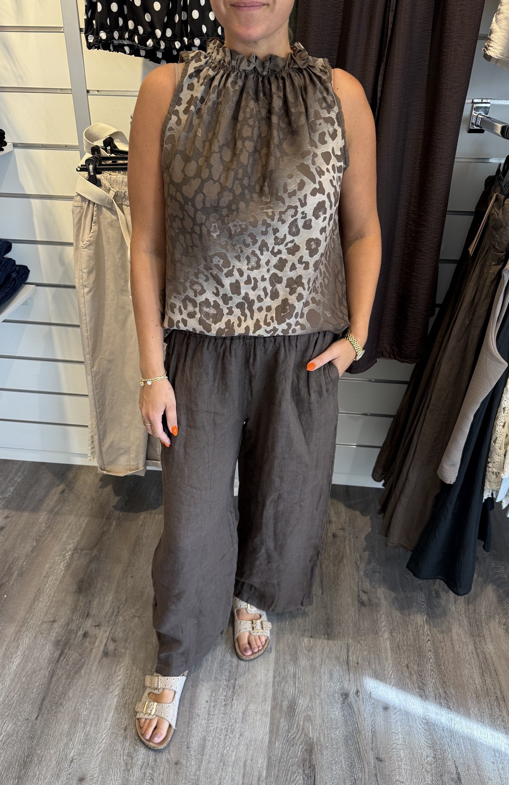 Lucina Topp Leopard Choco