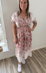Lydia Klänning Blommig Rosa