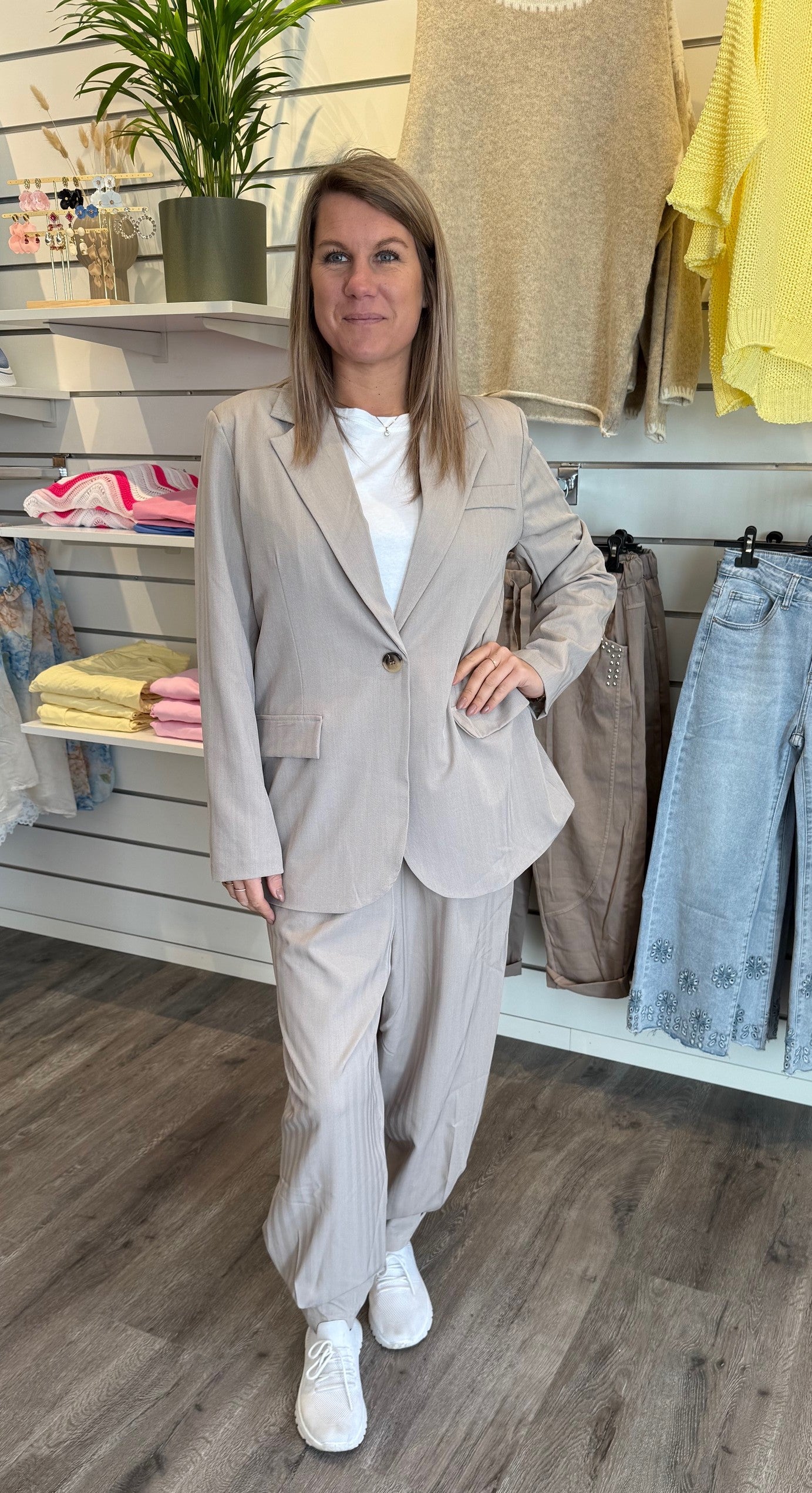 Majken - Kavaj- Mörk beige