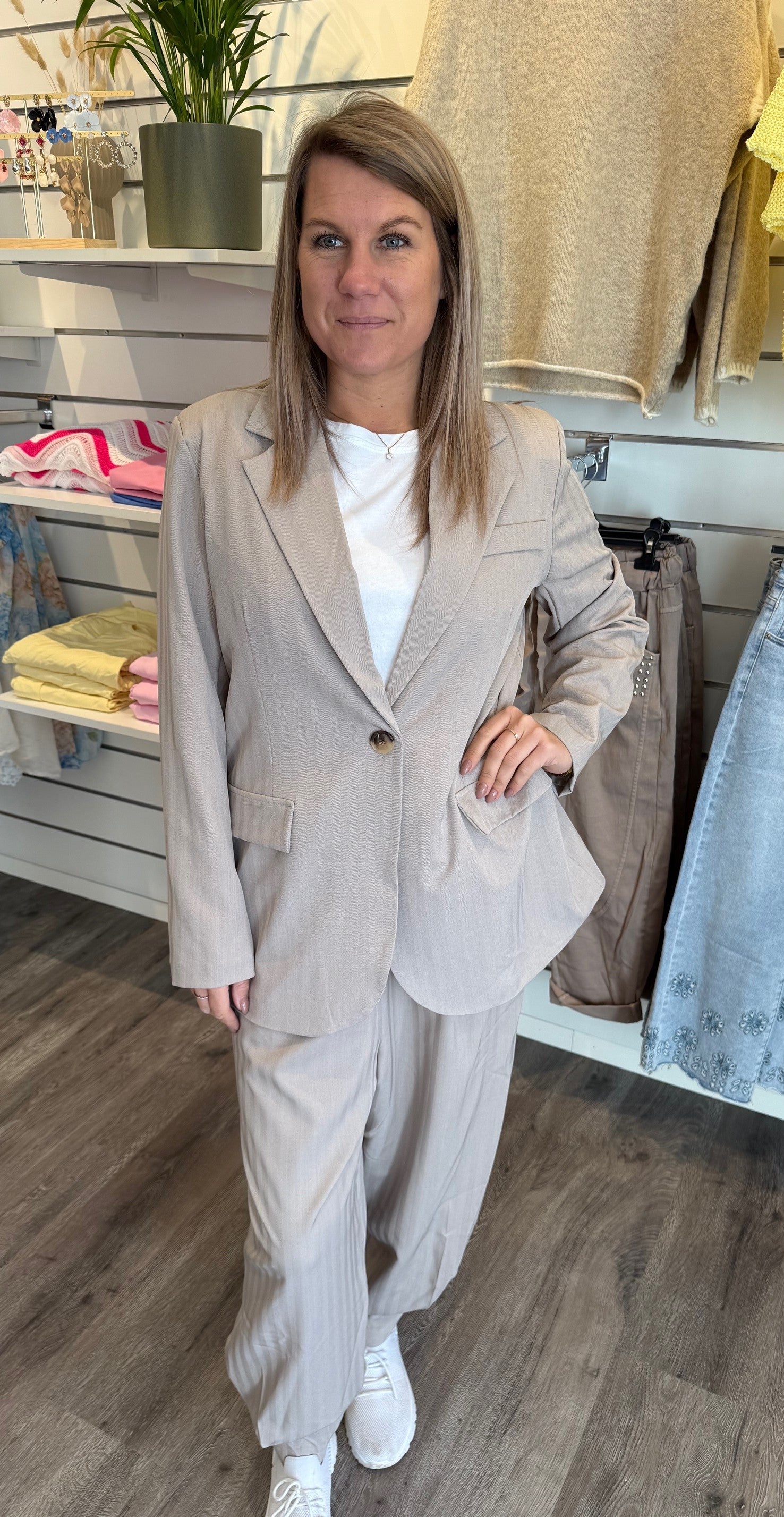 Majken - Kavaj- Mörk beige