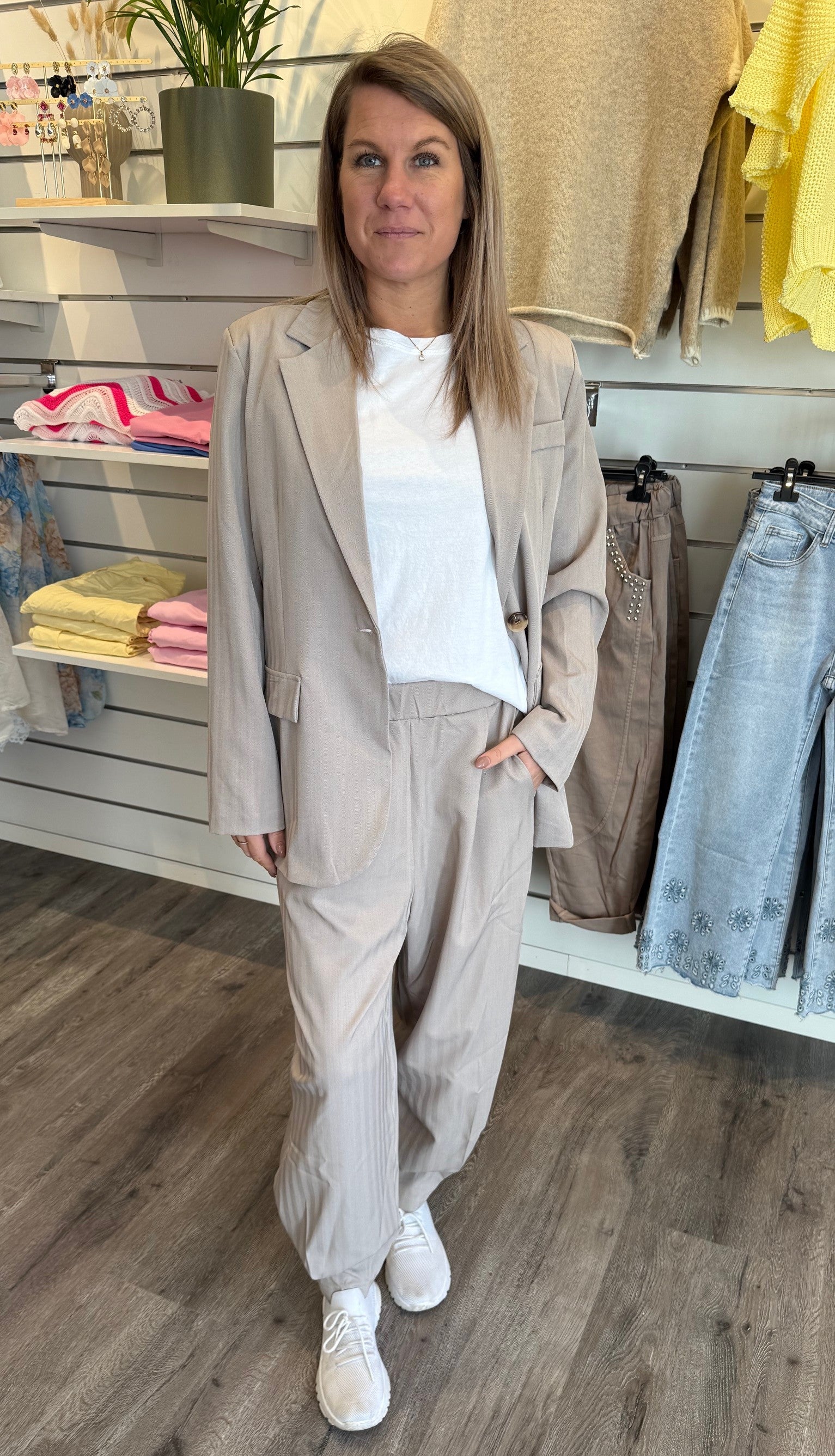 Majken - Kavaj- Mörk beige