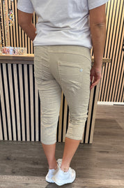 Mila - Trekvartsbyxor - Beige-