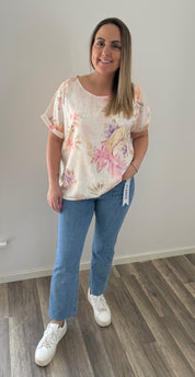 Monica Topp med blommor Beige