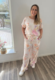 Monica Topp med blommor Beige