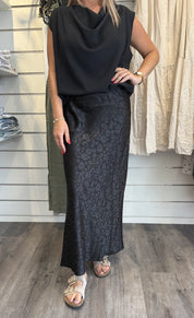 Nelly Satinkjol Leopard Svart