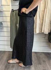 Nelly Satinkjol Leopard Svart