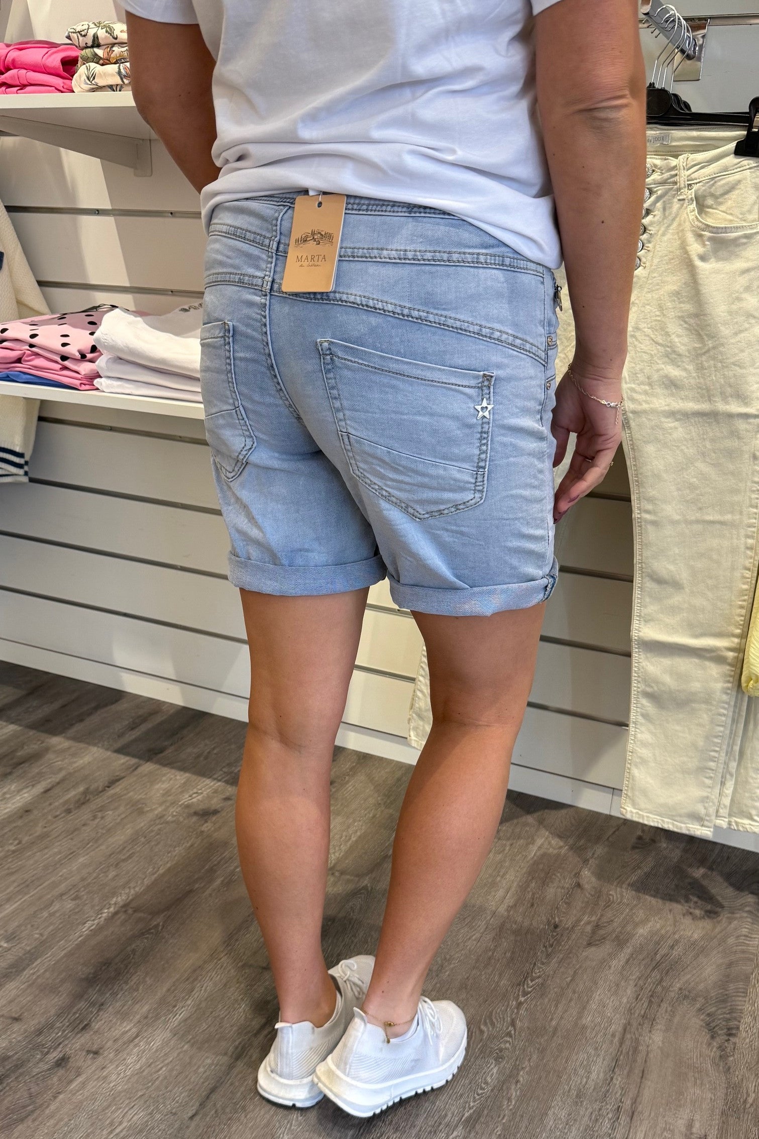Ritashorts3_fc05daf9-4195-4416-9b88-0bf255f94288.jpg