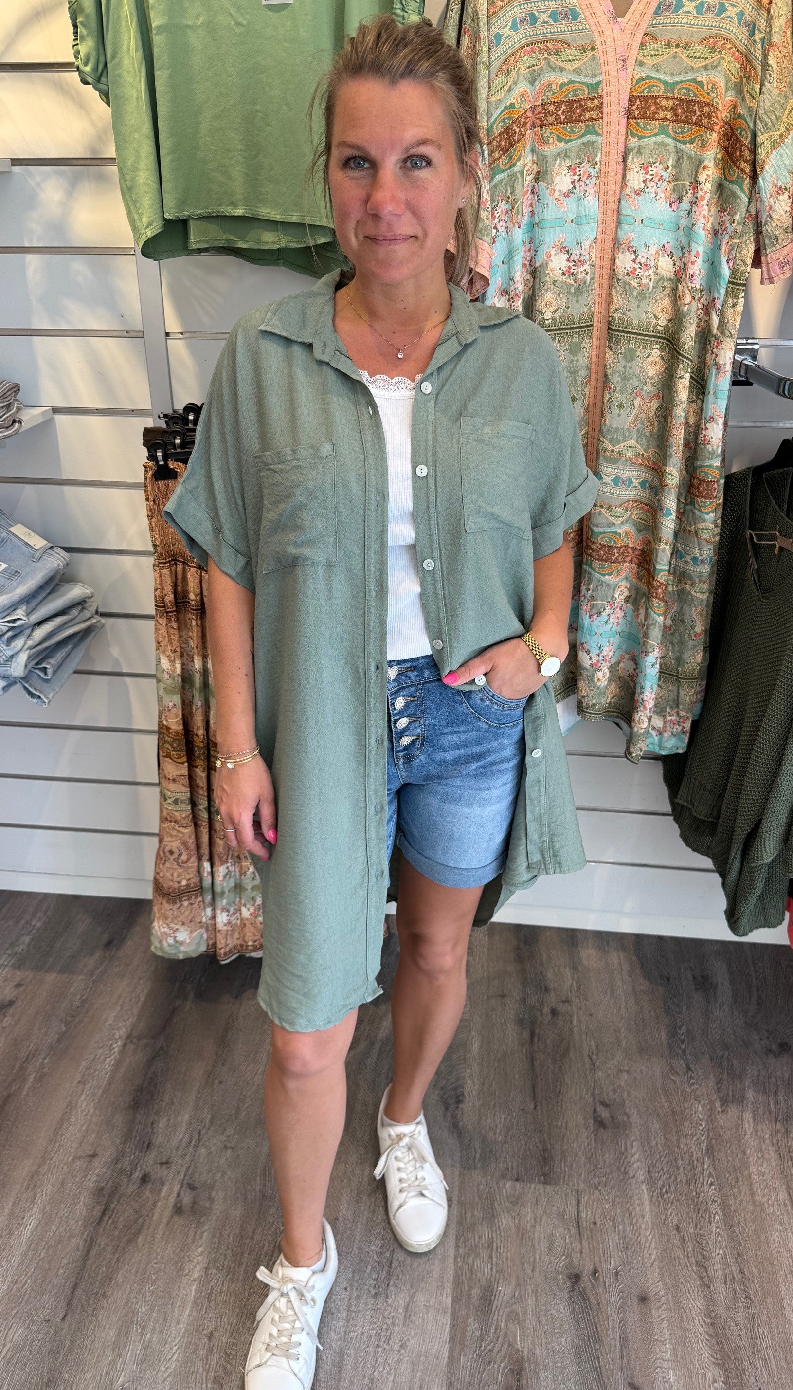 Kajsa Längre skjorta Khaki