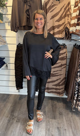 Smilla Blus satin Svart