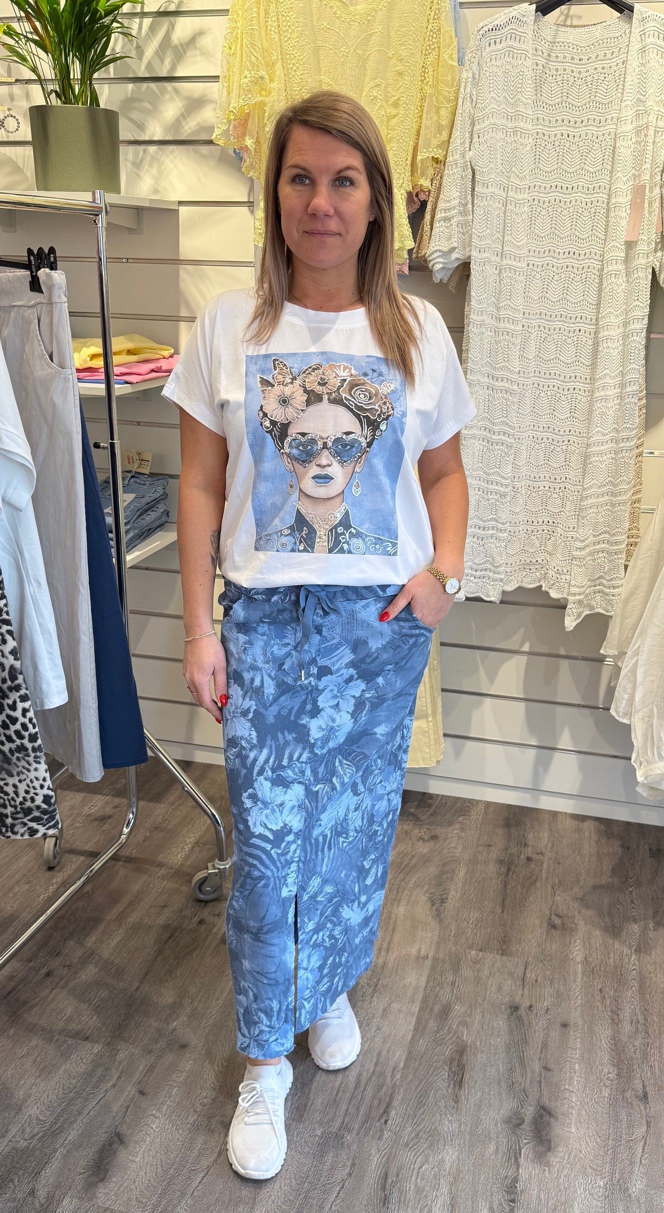 Linda - Tshirt - Crazy lady- Blå