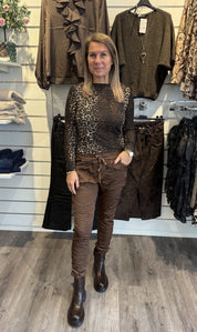 Trina Meshtopp leo  Choco